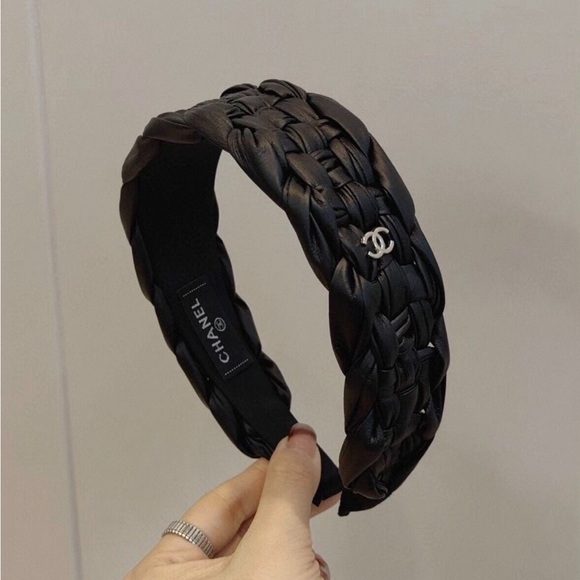CHANEL Black Braided Leather Headband with Silver CC Charm - Picture 6 of 6